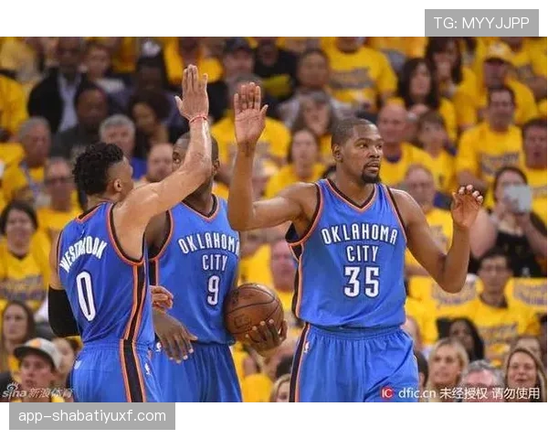 罗伯特森单打组织对比威少：助攻更稳定