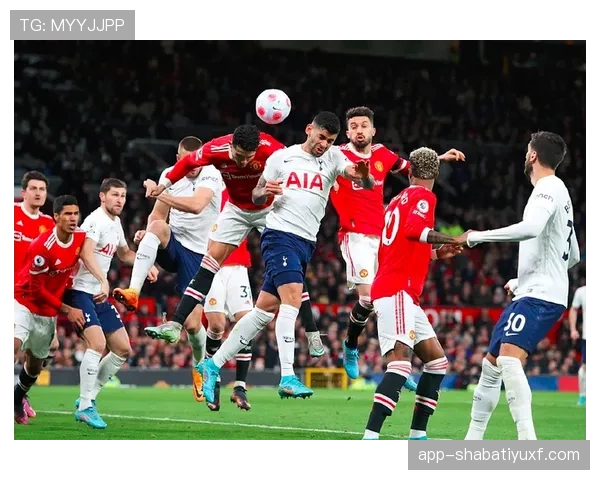 本泽马持续高位插上撕开防线，本赛季关键战进攻主导能力明显超越同期锋线竞争者