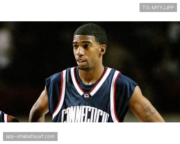 理查德·汉密尔顿三分无球跑动提升活力，关键阶段得分效率明显优于生涯早期